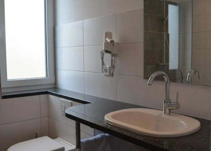 Luis 3* واربورغ