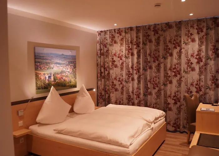 Luis فندق واربورغ